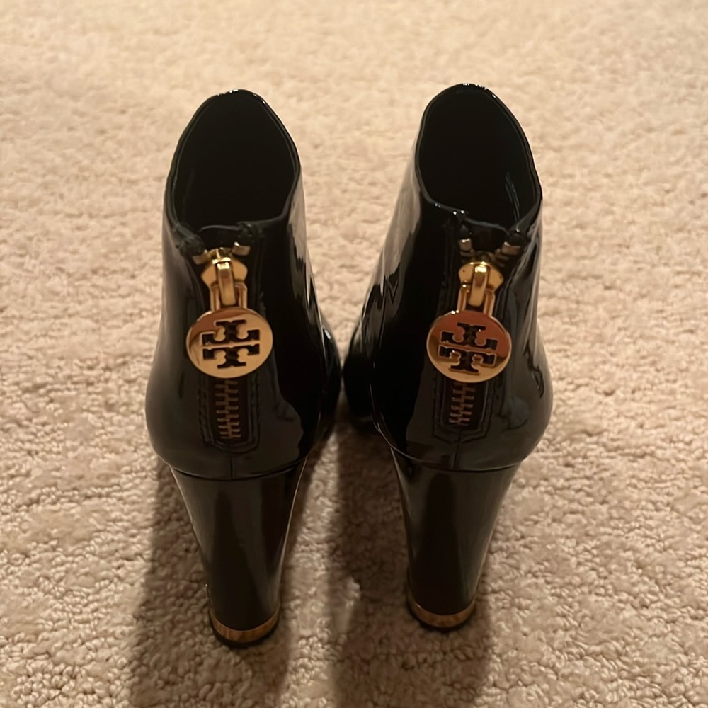 NWOT Tory Burch Open Toe Boots